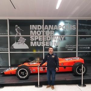 Meet your Posher, Ernesto antonio